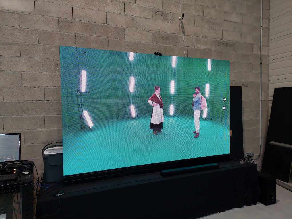 Tournage en réalité virtuelle pour TF1 avec Yani Khezzar, Évelyne Dhéliat et François Lenglet en costume 19ème siècle