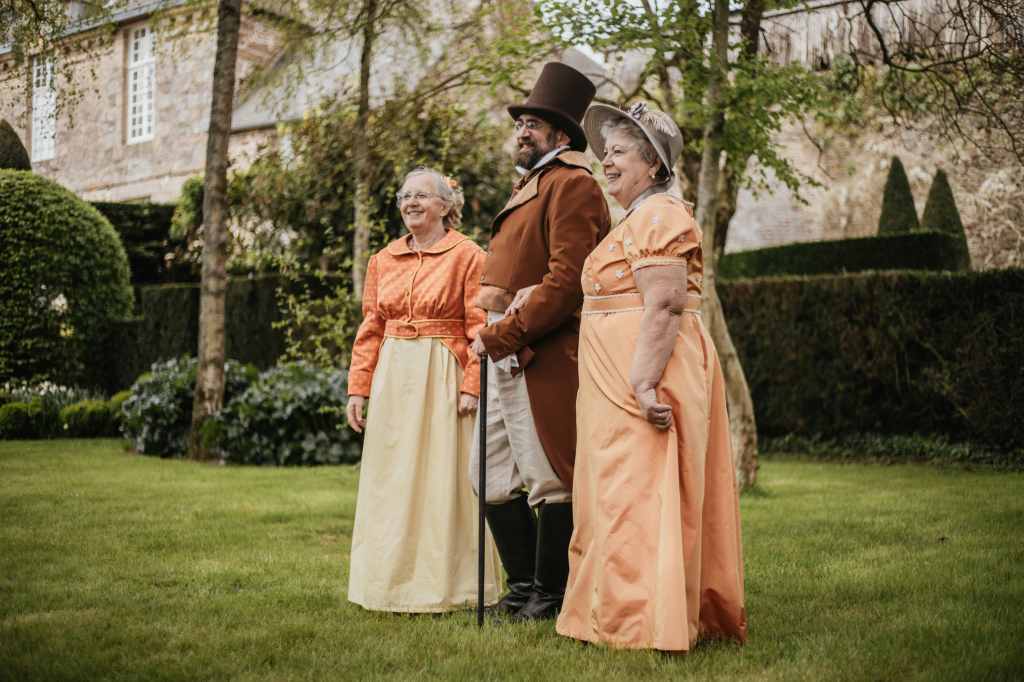Un tournoi et une garden party chez les Bridgerton au château de la Ballue