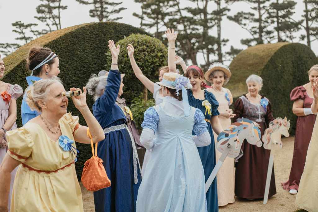Un tournoi et une garden party chez les Bridgerton au château de la Ballue