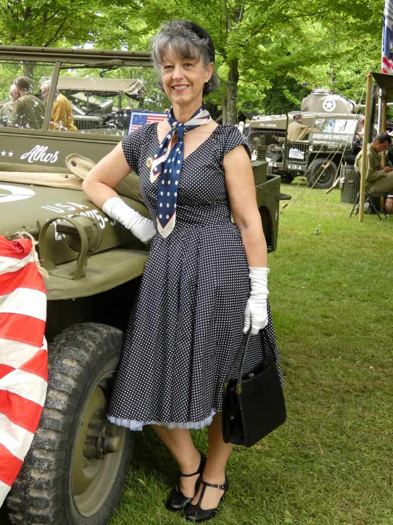 Costumes années 40, seconde guerre mondiale pour les 80 ans de la libération de la ville de Pontivy.