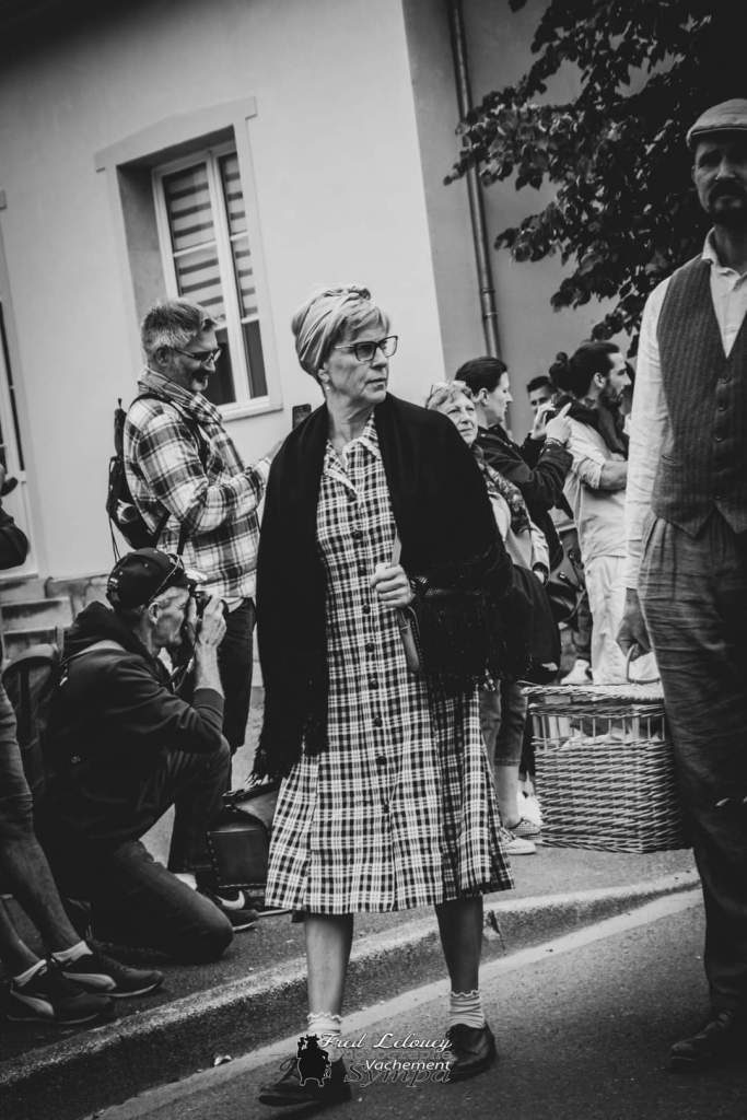 Crinolines et Cie en costume années 40 pour les 80 ans du débarquement en Normandie