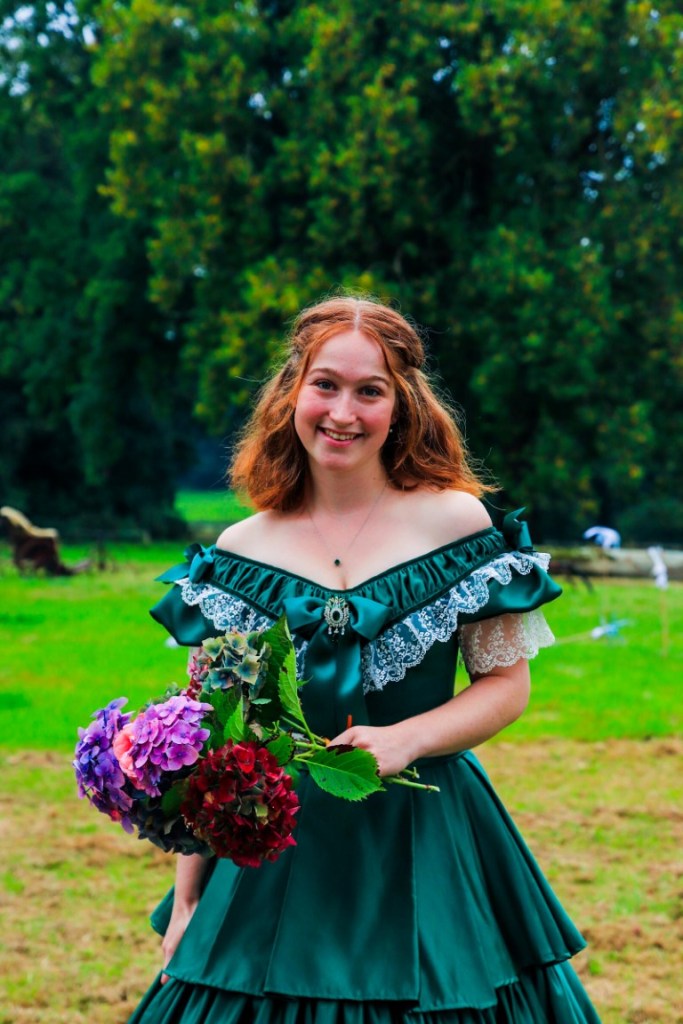 Les journées du Patrimoine au château de Robien en costumes Second Empire pour Crinolines & Cie