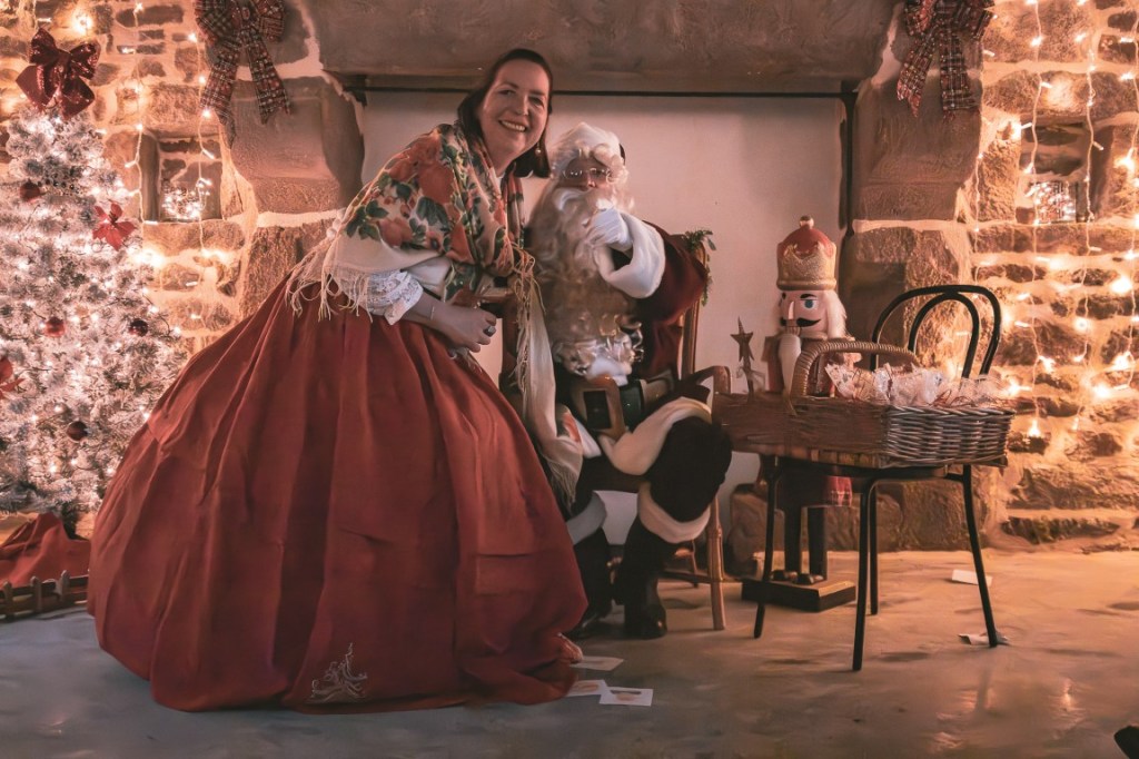 Le goûter de Noël 2024 de l'association Crinolines & Cie