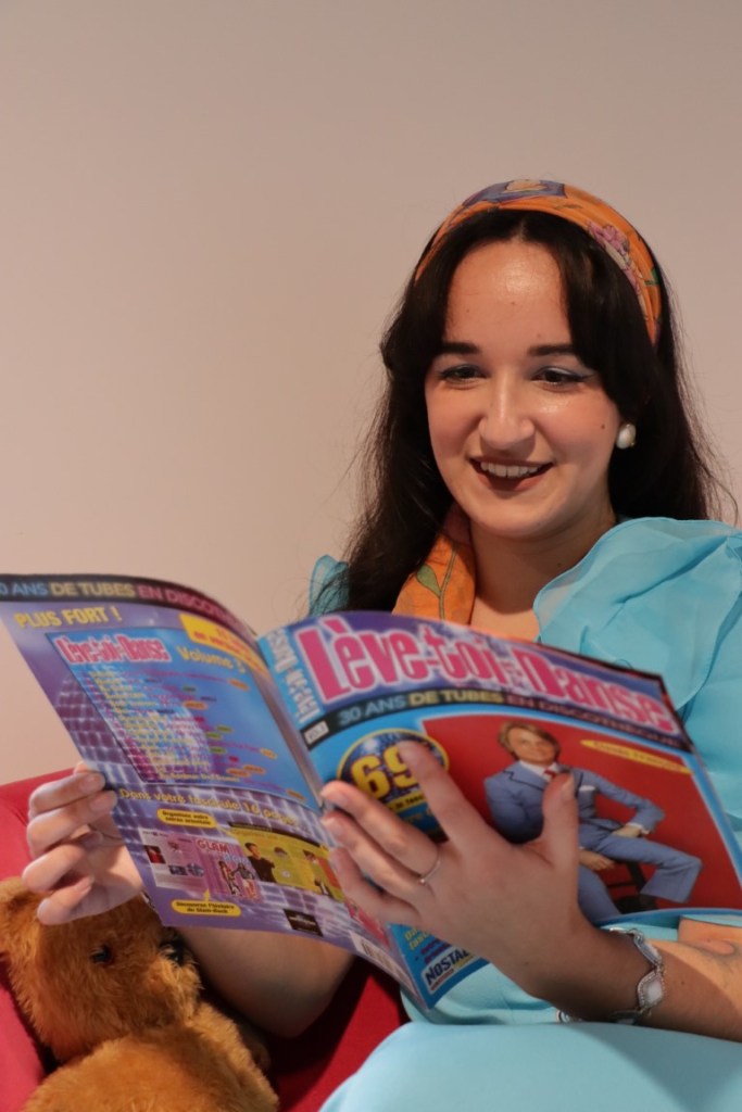 Les membres de Crinolines & Cie en tenue années 70 disco 