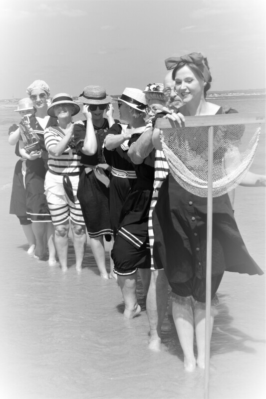 bains de mer à l’ancienne sur la plage de Loctudy