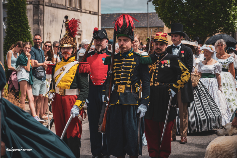Prise d’armes militaire lors de la fête Second Empire de Colpo