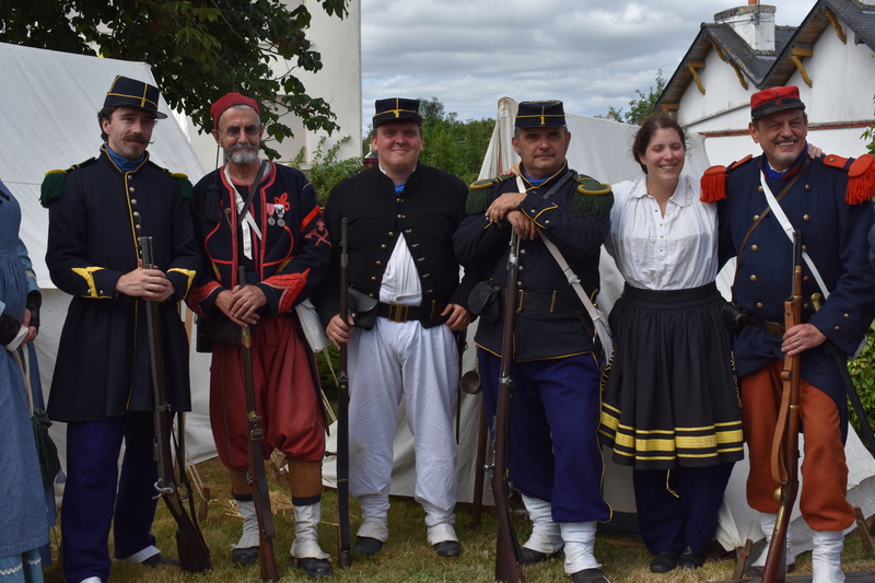 Prise d’armes militaire lors de la fête Second Empire de Colpo