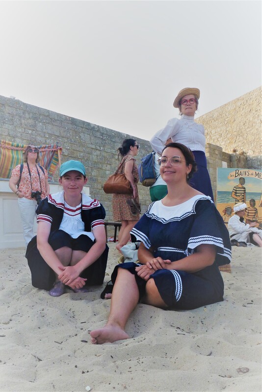 Costumes de bain 1900 sur la Grande Plage de Port-Louis