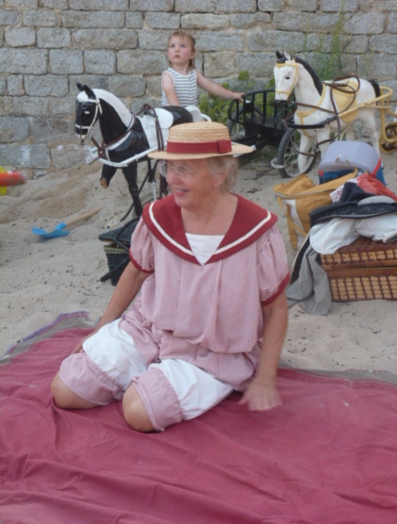 Costumes de bain 1900 sur la Grande Plage de Port-Louis