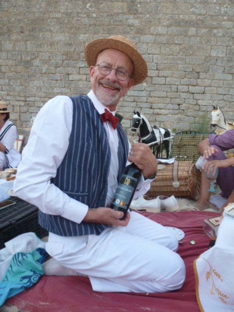 Grand pique-nique en costumes d’époque lors des Bains de Mer 1900