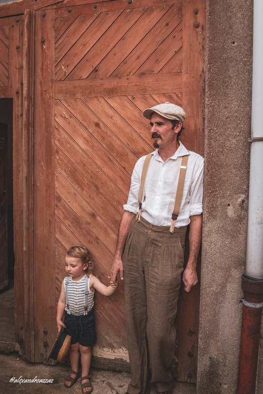 Défilé Belle Époque de Crinolines & Cie dans les rues de Port-Louis