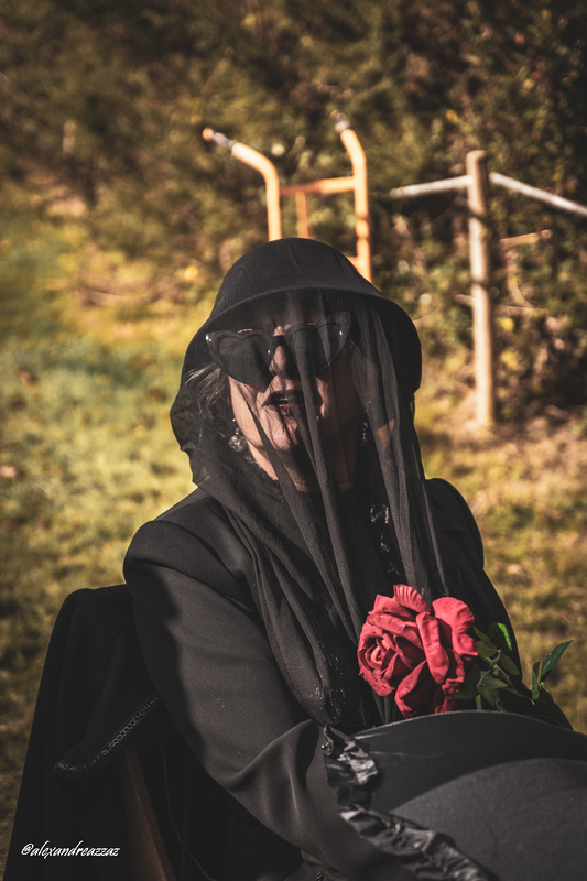 Costumes de sorcières et créatures magiques lors de la fête de la Sorcière à Brocéliande