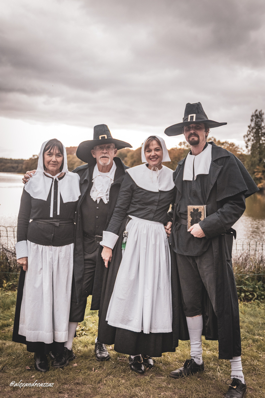 Les Aventuriers de l’Histoire en costumes fantastiques au château de Comper à Brocéliande