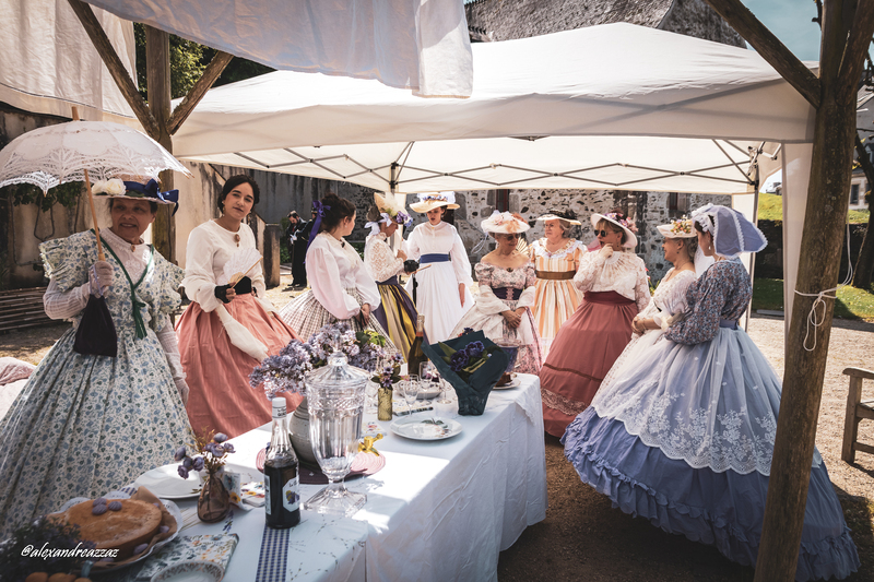 Goûter impérial en costume historique en l'honneur de l'impératrice Eugénie