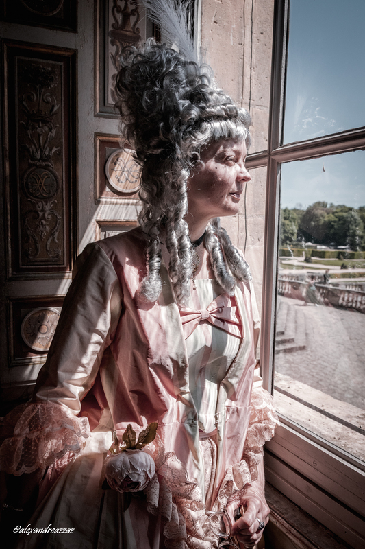 Membres de Crinolines et Cie en costumes XVIIIe siècle au château de Vaux-le-Vicomte 