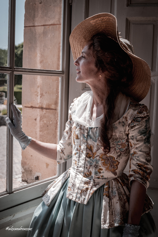 Membres de Crinolines et Cie en costumes XVIIIe siècle au château de Vaux-le-Vicomte 