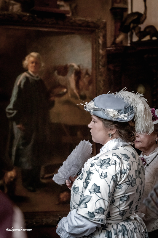 chateau rosa bonheur costumes (21)